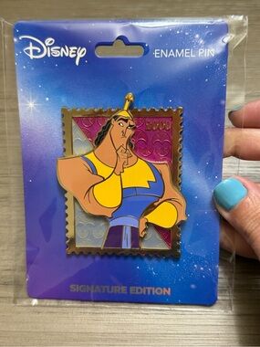 Disney PALM Royal Stamp Pin Kronk Emperors New Groove Pink à la Mode LE 400